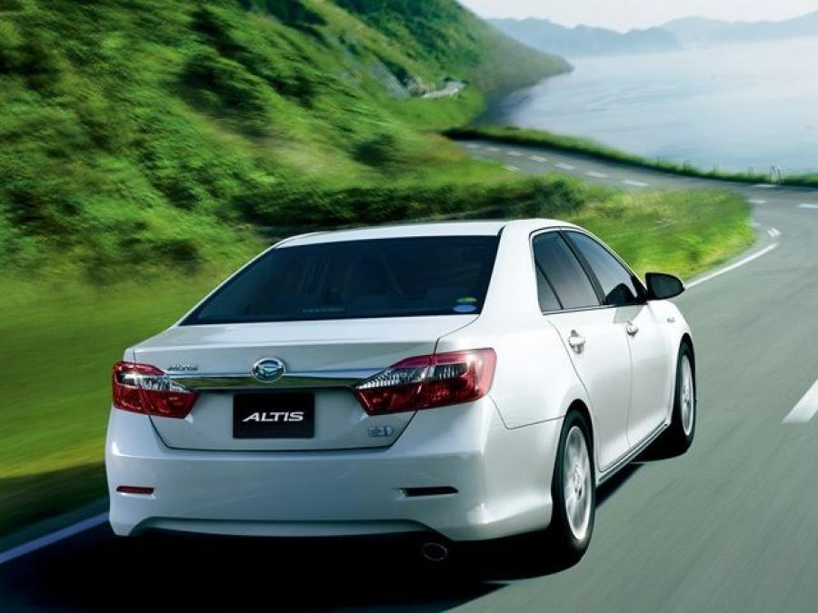  Daihatsu Altis Hybrid 2012 года  (фото 6 из 6)